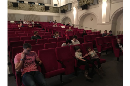 Děláme radost novinářům i jejich ratolestem
