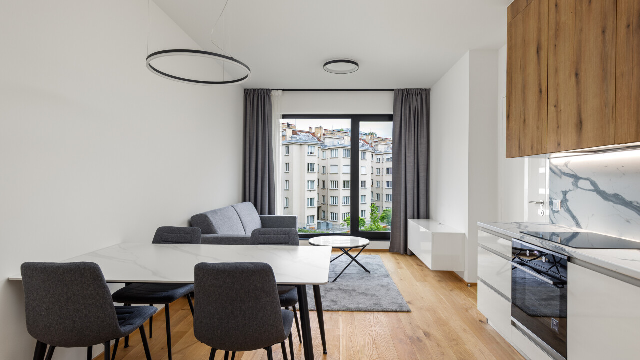 Opatření ČNB vyvolá nákupní horečku a skokově zdraží nemovitosti