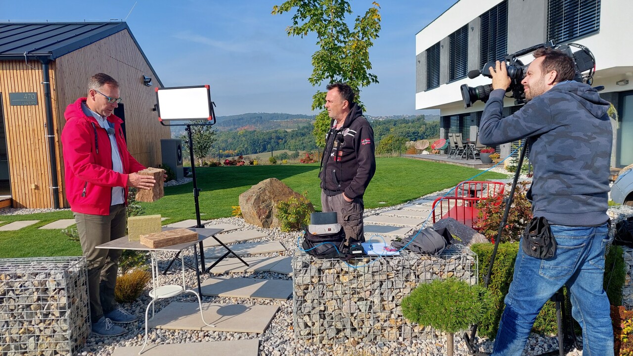 Foukaná vata od Knauf Insulation vysvětlena polopatě na ČT