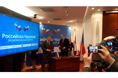 České firmy podepsaly v Rusku smlouvy za zhruba 20 miliard korun během největší podnikatelské mise; s organizací pomáhali také zástupci agentury CzechTrade