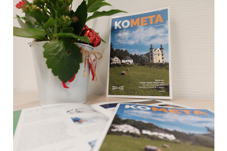 Pacientům se vzácným onemocněním září doma papírová Kometa